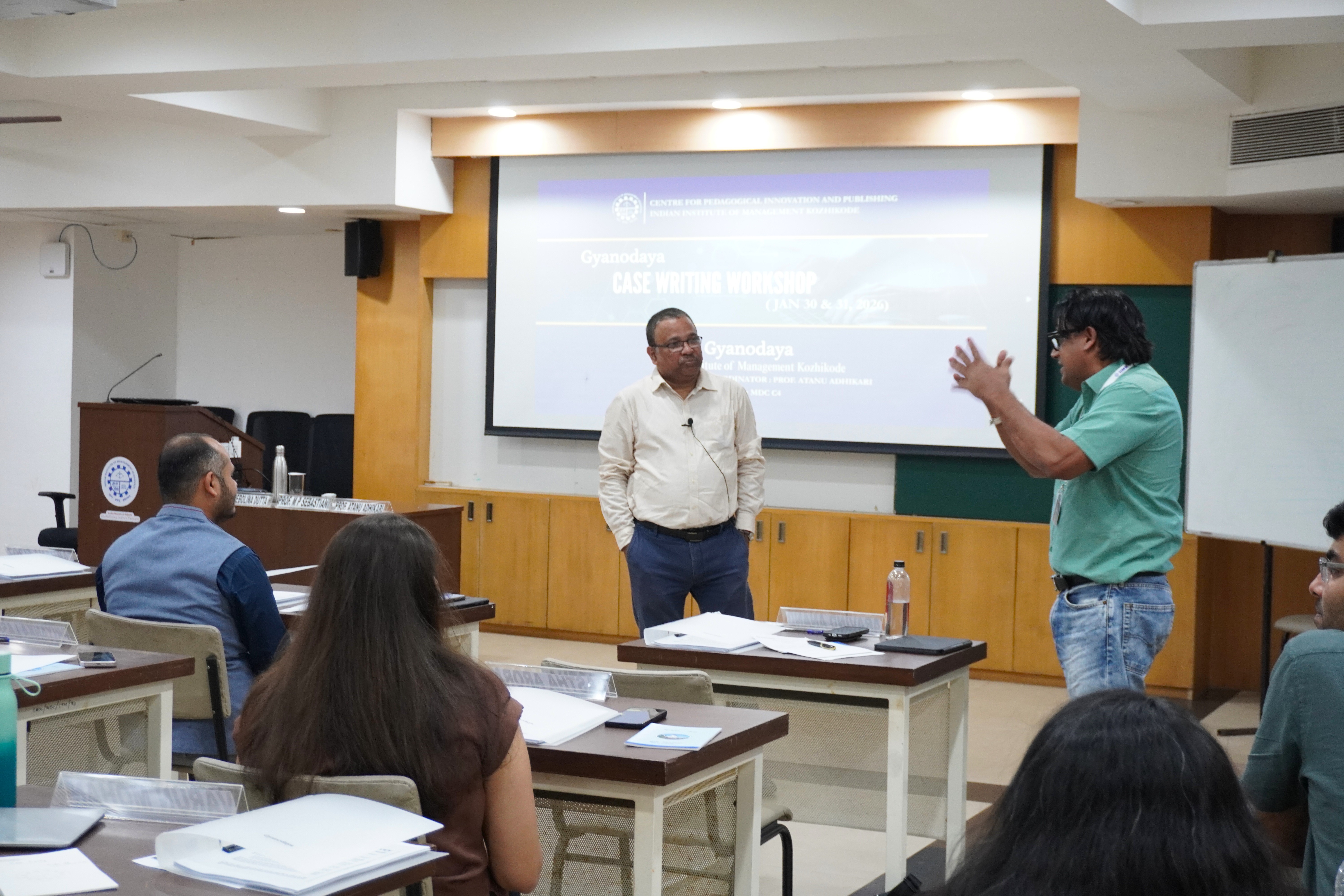 Participants presenting case ideas